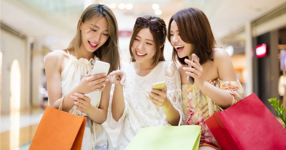 Giới trẻ nợ ngập đầu vì thói quen sính đồ hiệu