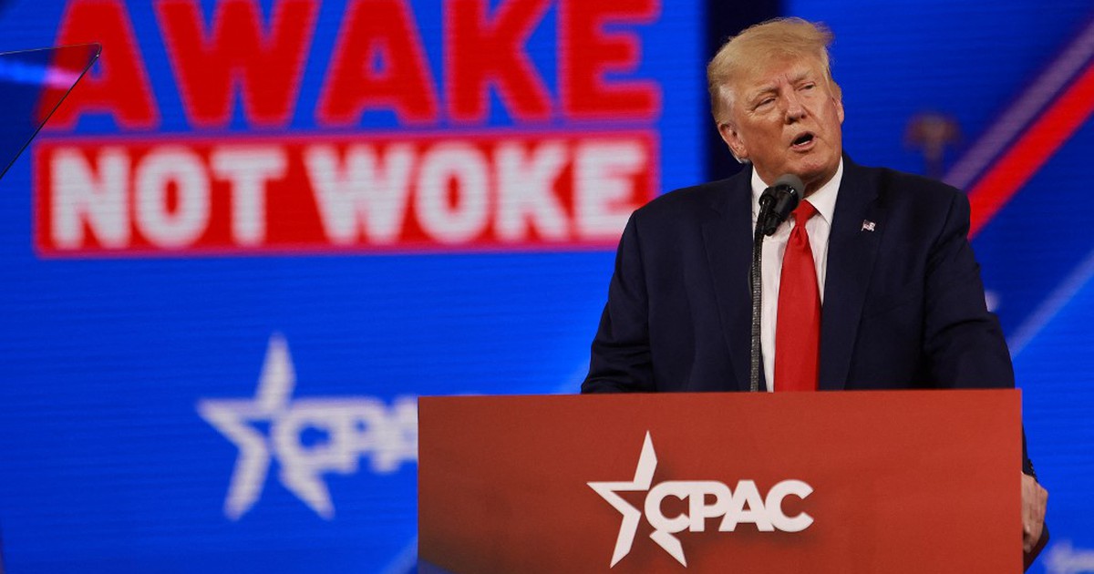 Ông Trump bất ngờ lên án Nga, cầu nguyện cho người dân Ukraine