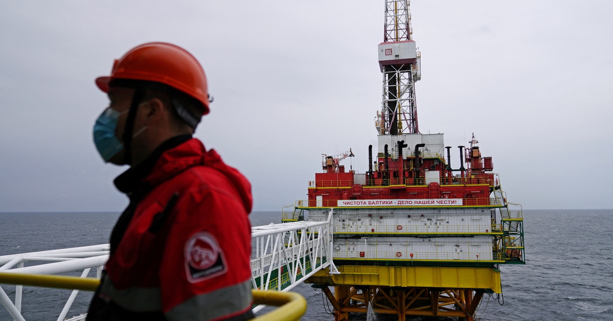 Trung Quốc nói ép giá trần lên dầu Nga là ‘vấn đề rất phức tạp’