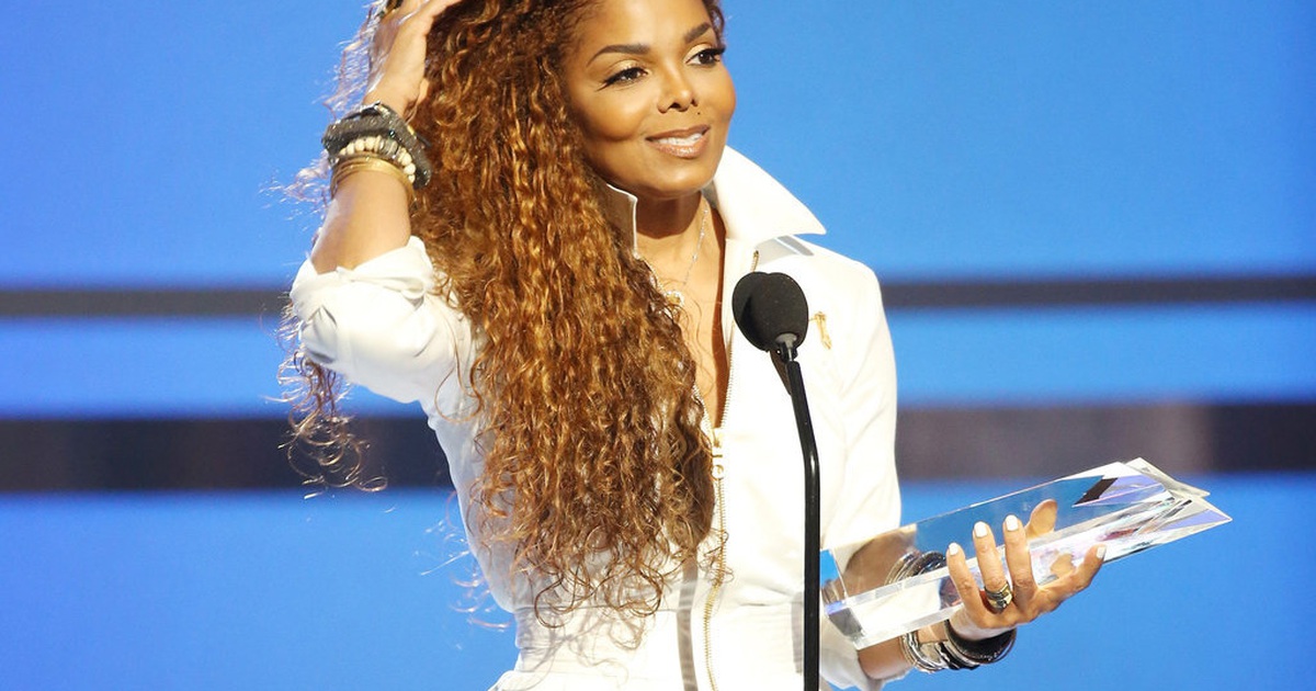 Sự trở lại của em gái huyền thoại Michael Jackson