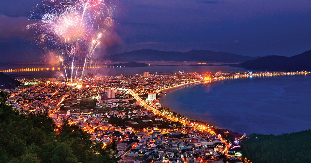 Du lịch Bình Định: Cất cánh