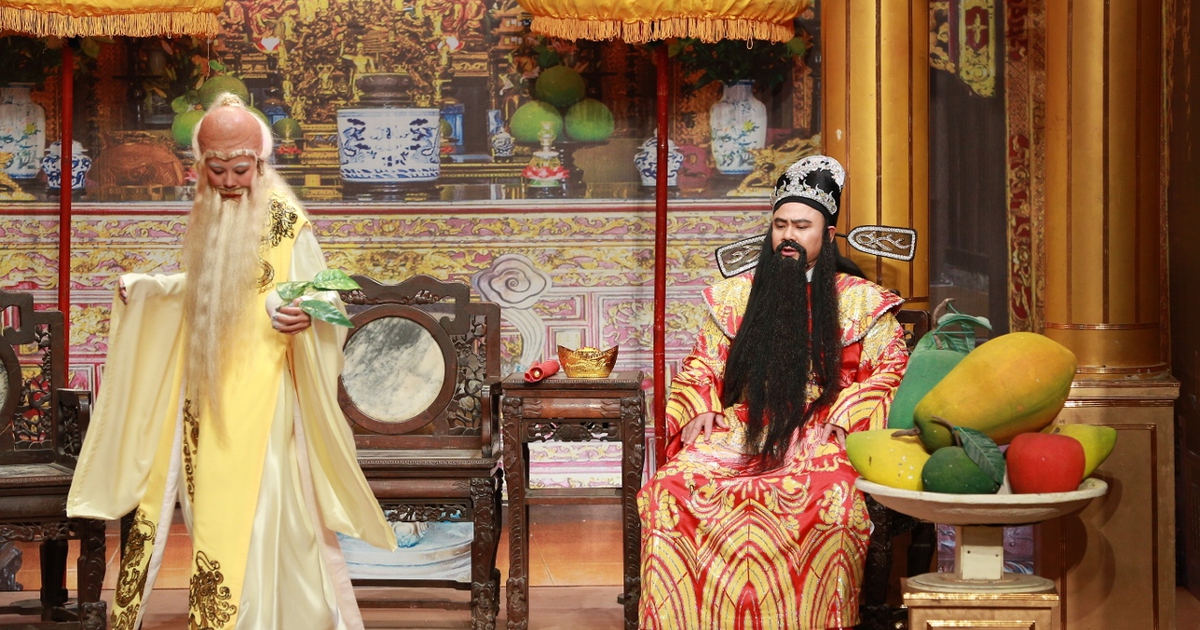 Nghệ sĩ Hoài Linh xúc động khi xem Nam Thư diễn chính kịch