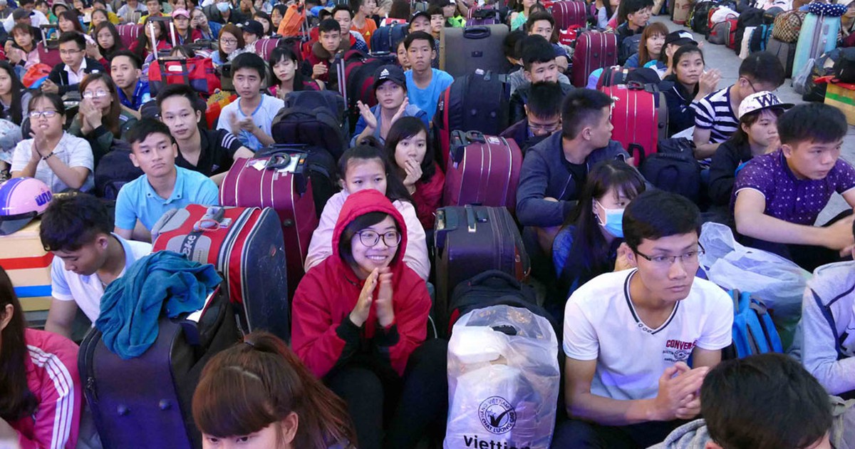 Những chuyến xe mùa xuân lan tỏa ước mơ sum vầy tới mọi miền đất nước