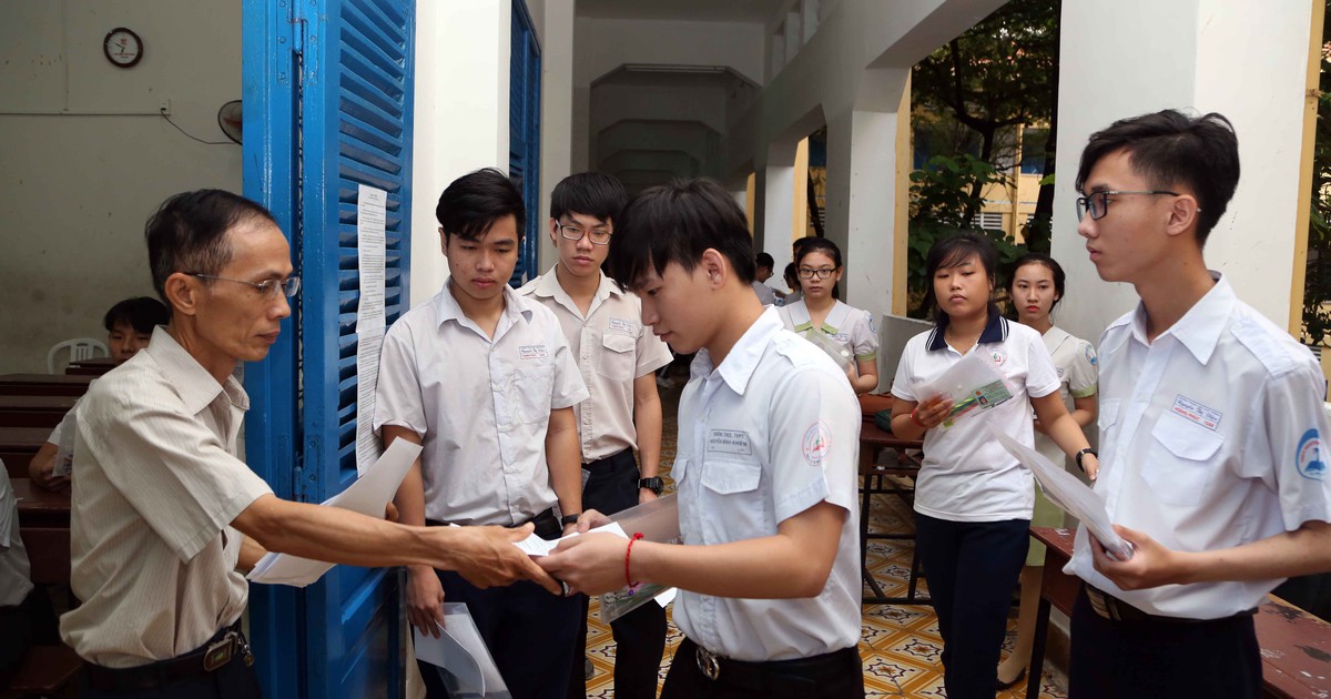 Thí sinh mất điểm ở câu nghị luận văn học