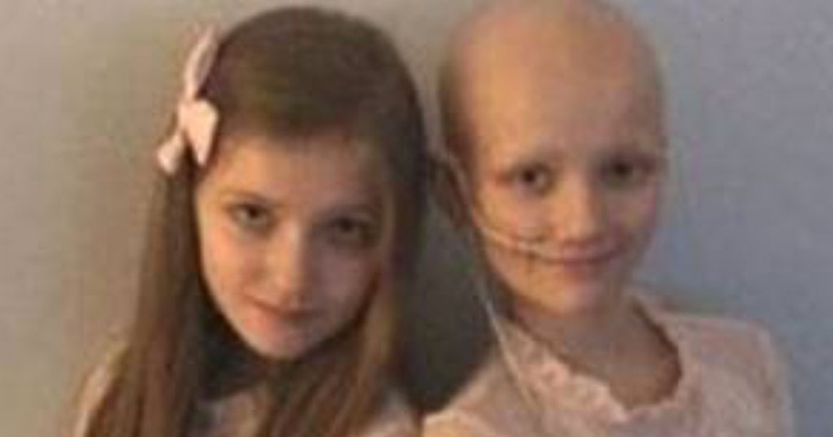 Em song sinh không mắc ung thư nhưng lại có triệu chứng ung thư của chị