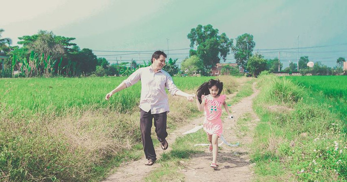 Khi người trẻ cô đơn: Giúp con cảm thấy không lạc lõng