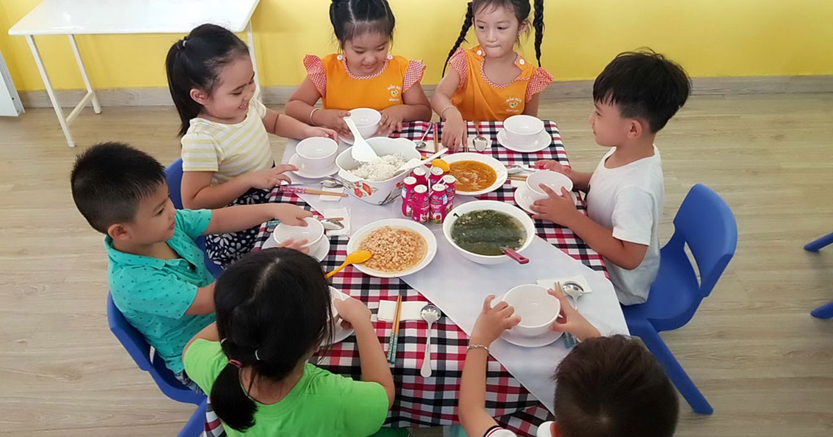 Chất lượng bữa ăn học đường: Tỷ lệ thuận với tâm của hiệu trưởng