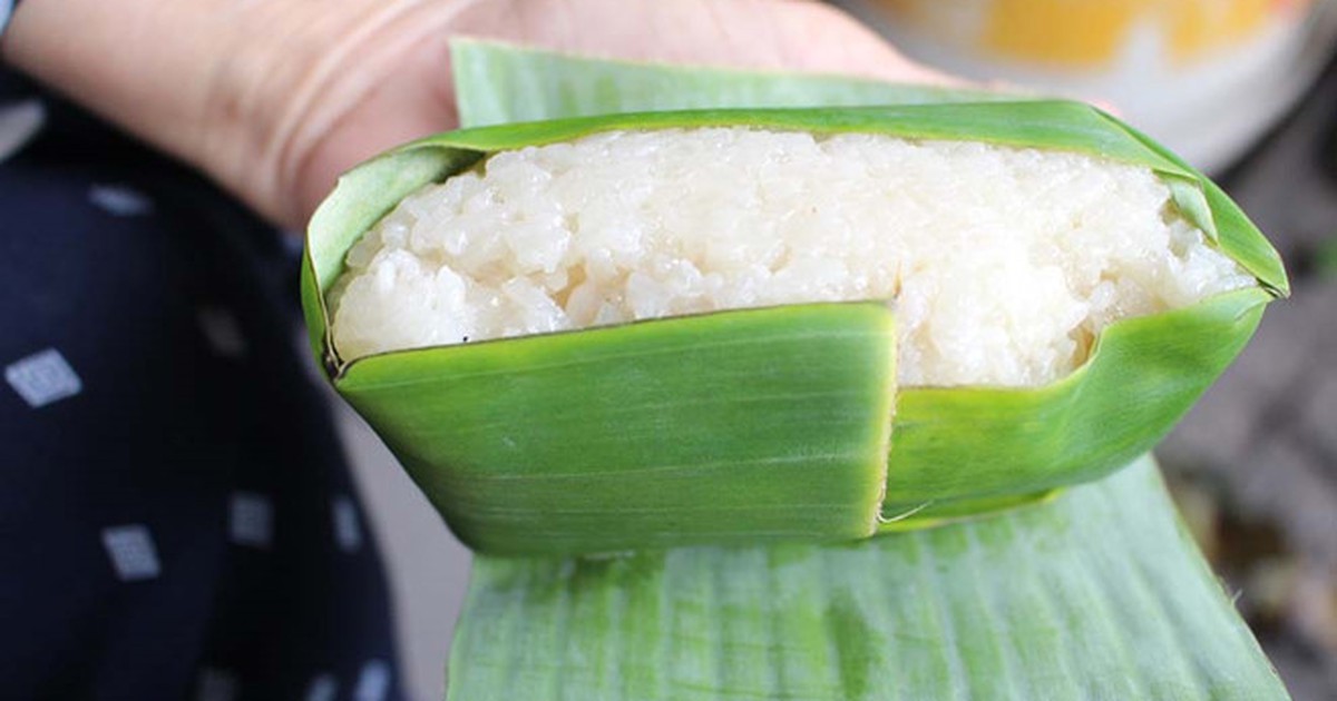 Lan man chuyện... lá nhân chuyện người ta dùng lá để gói thực phẩm