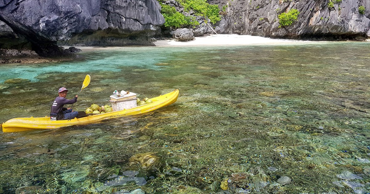 Kỳ diệu vùng biển trong suốt tới đáy ở Philippines