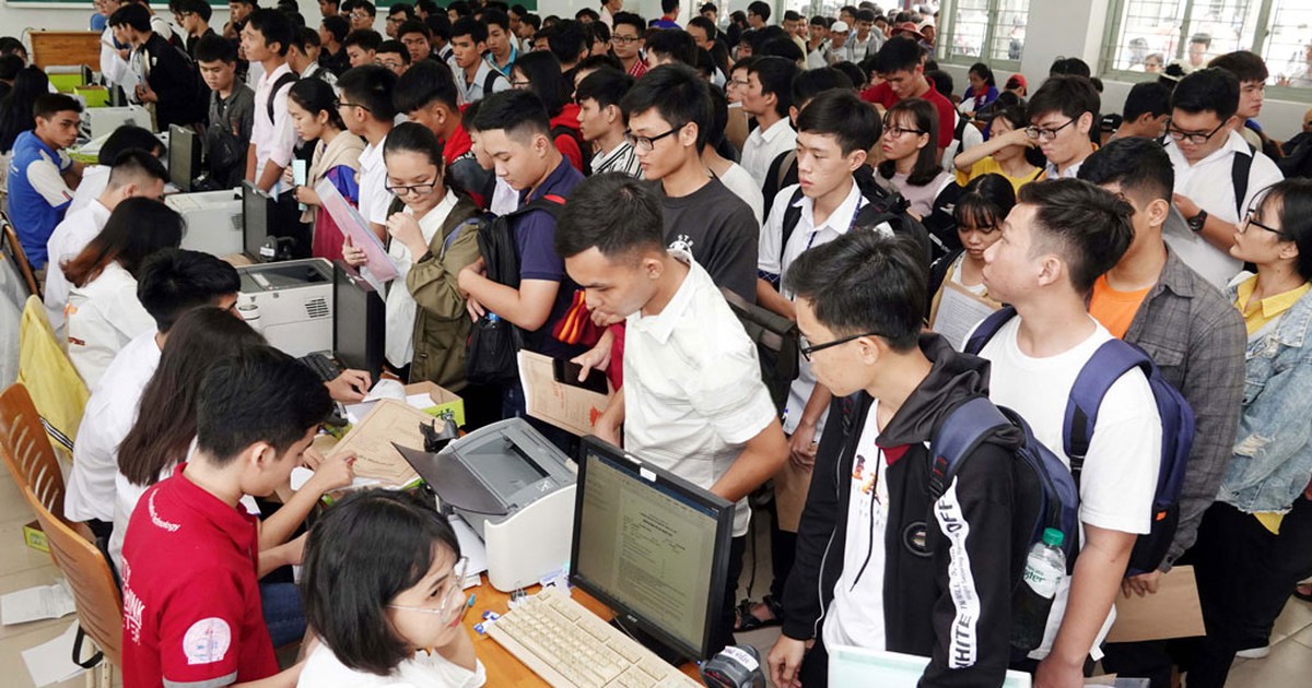 Phòng chống viêm phổi Vũ Hán: Đặt cổng kiểm tra thân nhiệt tại trường đại học