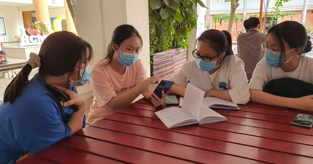 Công bố ca nhiễm Covid-19 trong cộng đồng: Sinh viên tuân thủ thông điệp 5K