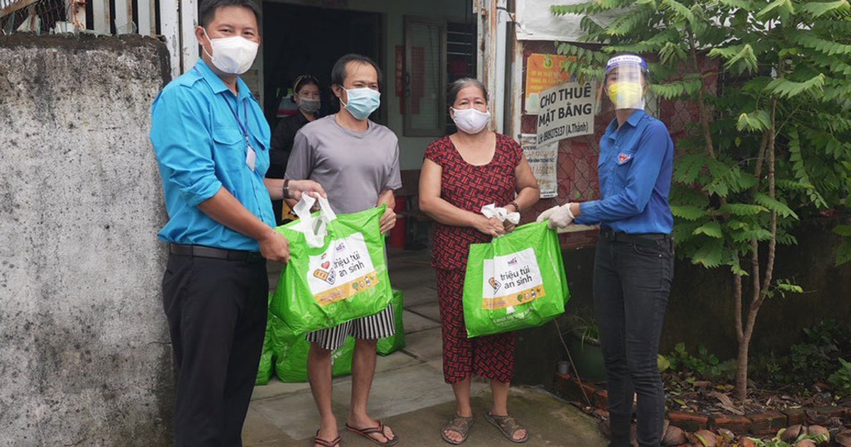 Chương trình 'Triệu túi an sinh' nhanh chóng đến tay người dân