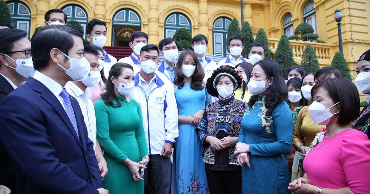 Chia sẻ cùng thầy cô: Những tấm gương tận tâm, tận lực 'trồng người'