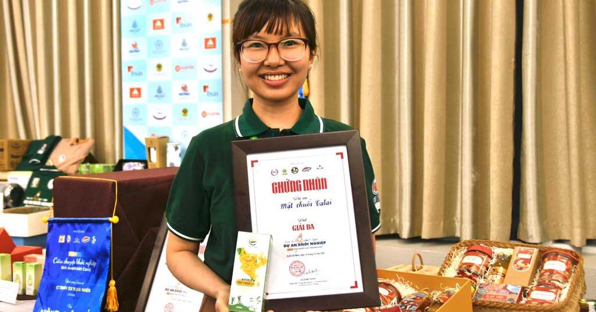 Mang chuối bị ép giá ủ thành mật, cô gái trẻ bứt phá khởi nghiệp