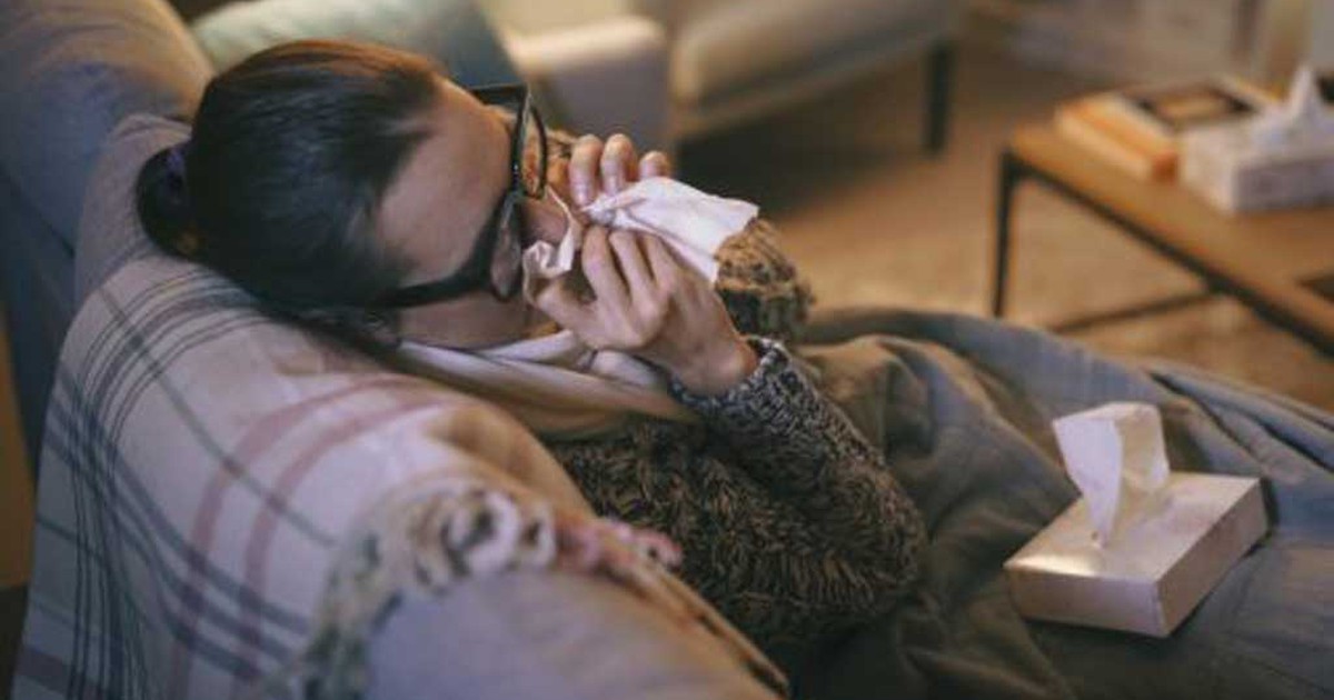 Cách phân biệt đau đầu thông thường và đau đầu do nhiễm Omicron