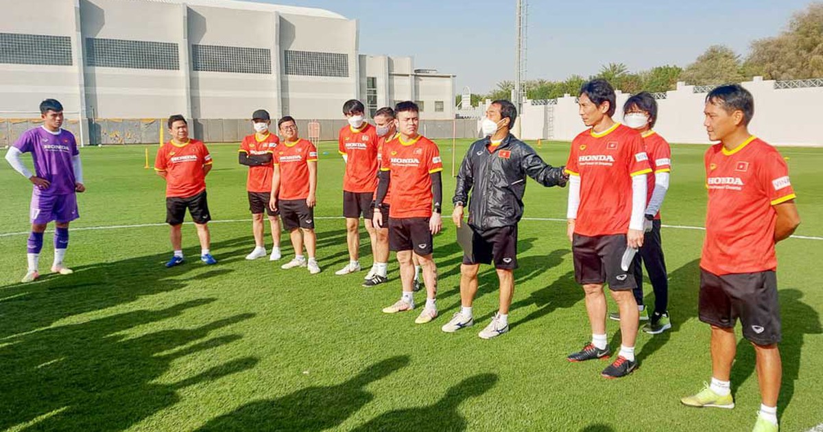 Ông Lee và học trò sẵn sàng chiến U.23 Iraq