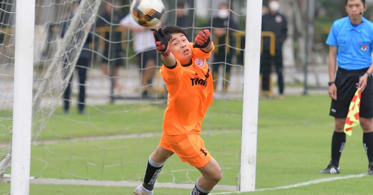 Giải U.19 quốc gia: Kỳ tích thủ môn SLNA đỡ 4 quả 11 m
