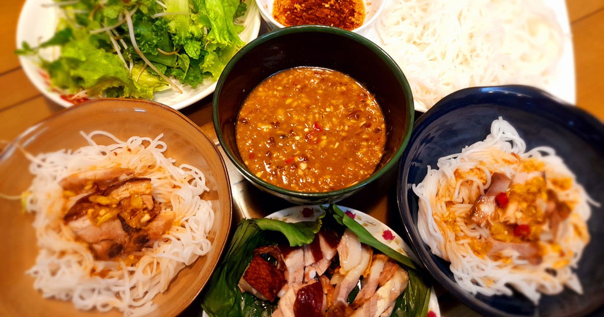 bún mắm nêm Đà Nẵng