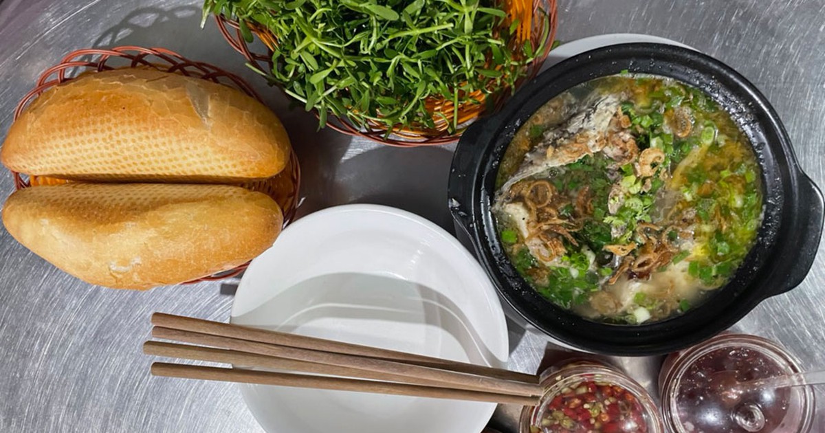 Cơm nhà Xứ Quảng: Còn thương rau đắng...