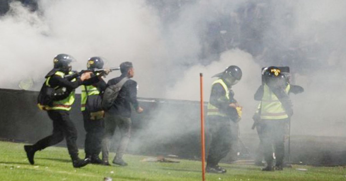 Thảm họa của bóng đá Indonesia: Bài học từ sự cố đau lòng