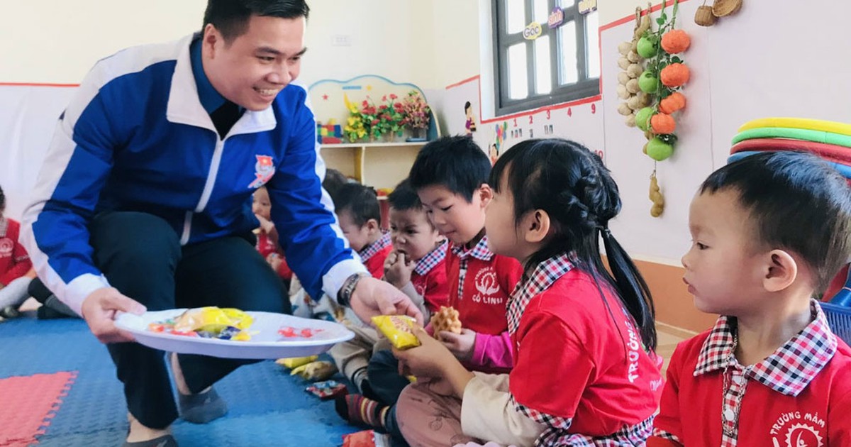 Top Bí thư Tỉnh đoàn trẻ tuổi: Đưa chữ về cho học sinh vùng cao