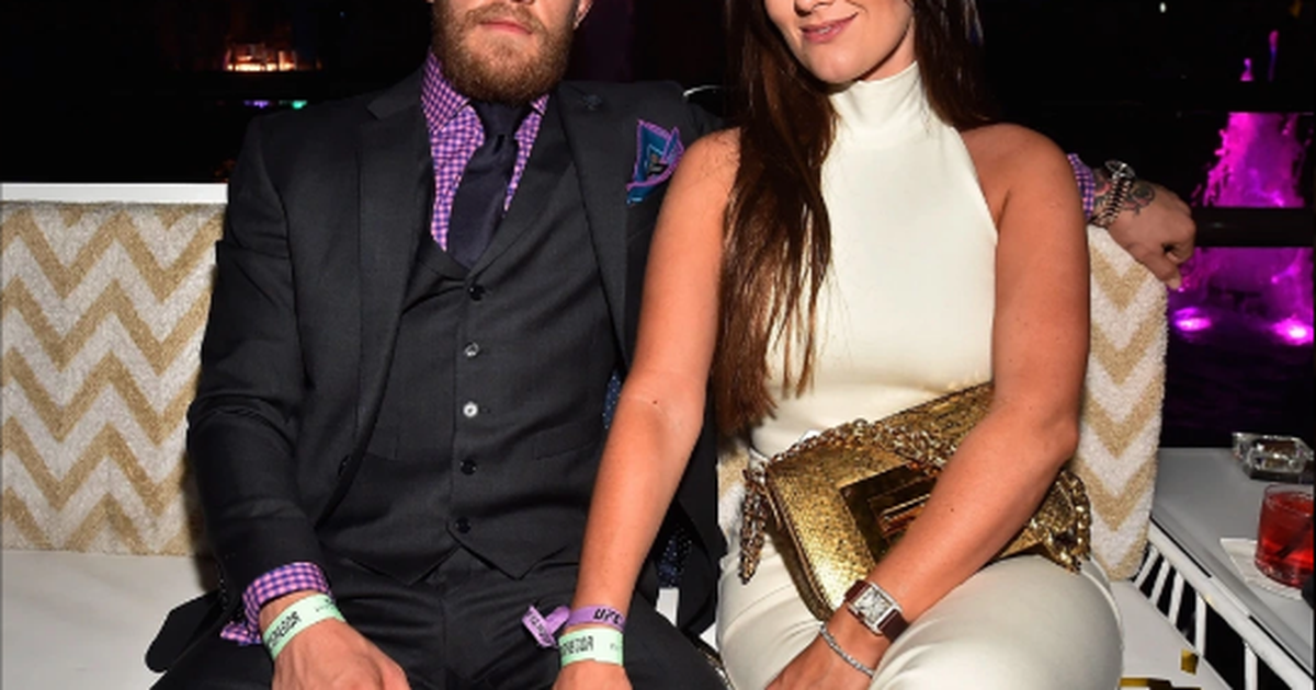 ‘Gã điên’Conor McGregor đính hôn với bạn gái lâu năm Dee Devlin