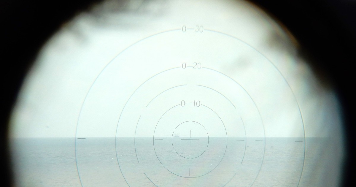 Tàu Trung Quốc tăng đột biến quanh bãi ngầm Ba Kè