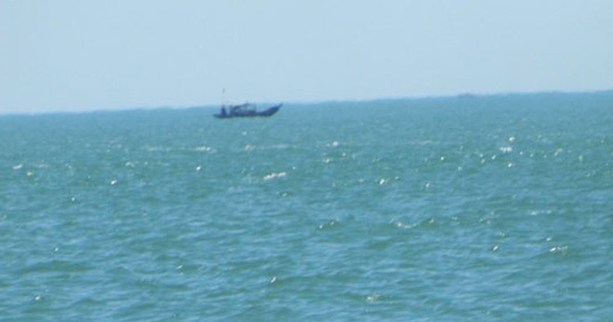 Tàu cá hỏng máy, 4 ngư dân đang trôi dạt trên vùng biển Dung Quất