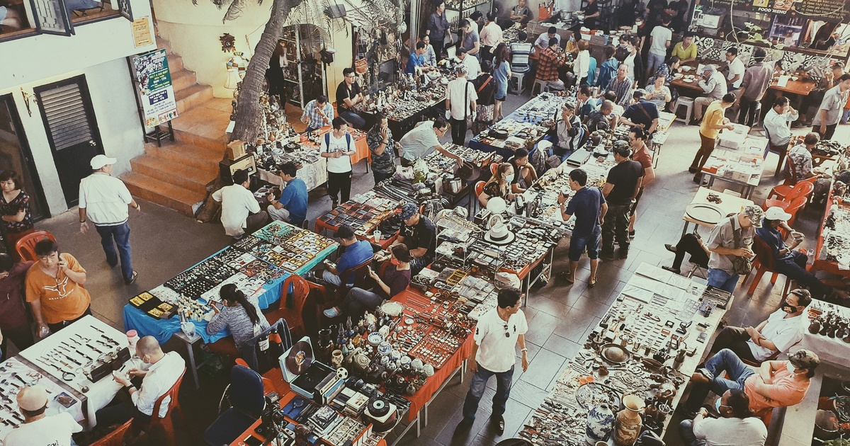 Chợ đồ cổ Sài Gòn