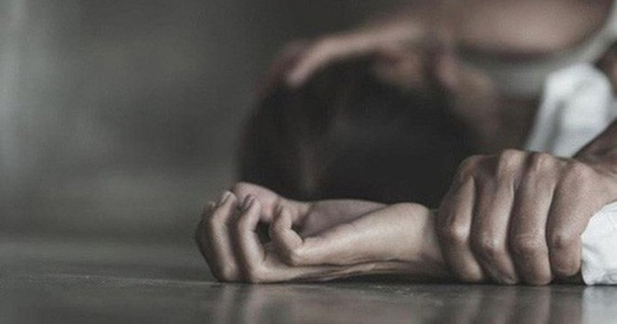 Mòn mỏi suốt 2 năm chờ kết thúc vụ án hiếp dâm để 'xóm giềng ngưng miệt thị'