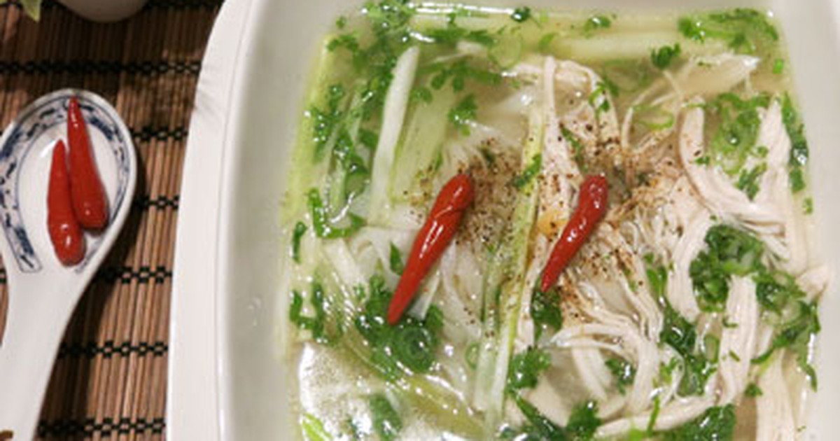 Cách nấu phở gà nhanh và ngon tuyệt tại nhà