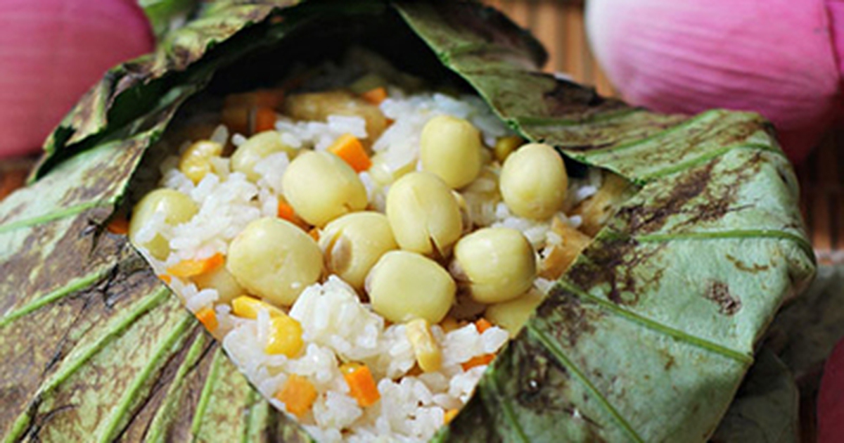 Cơm chay gói lá sen ngon thơm phưng phức