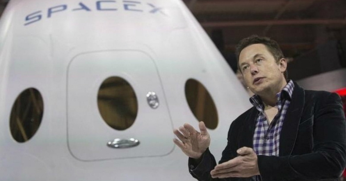 Tỉ phú Elon Musk: Lao động cực nhọc trước khi vào đại học danh giá