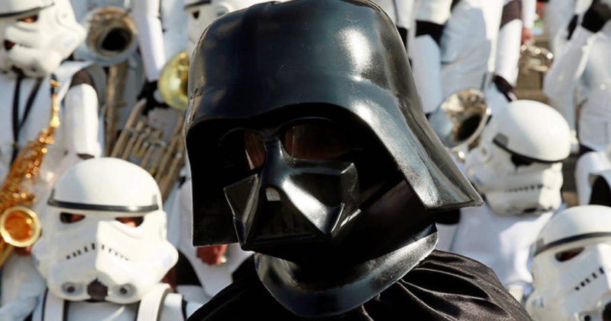 Cả trường sơ tán vì một học sinh ăn mặc giống nhân vật phim 'Star Wars'