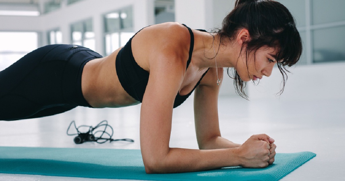 Tại sao tập plank nhiều vẫn không giảm được mỡ bụng?