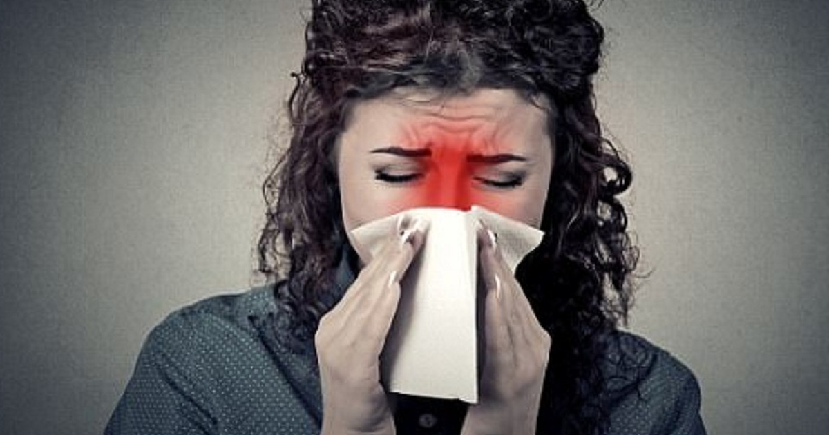 Phải làm gì khi có triệu chứng Omicron nhưng lại xét nghiệm nhanh âm tính?