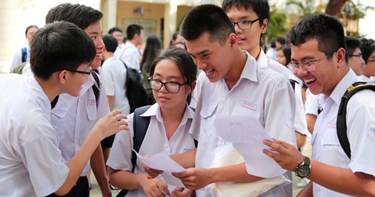 Điểm xét tuyển khối trường kinh tế cao hơn sàn