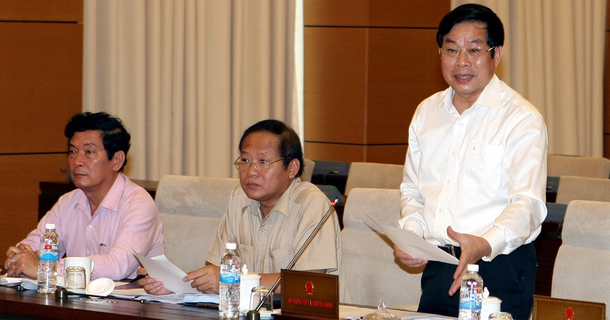 Tránh can thiệp quá sâu vào hoạt động báo chí