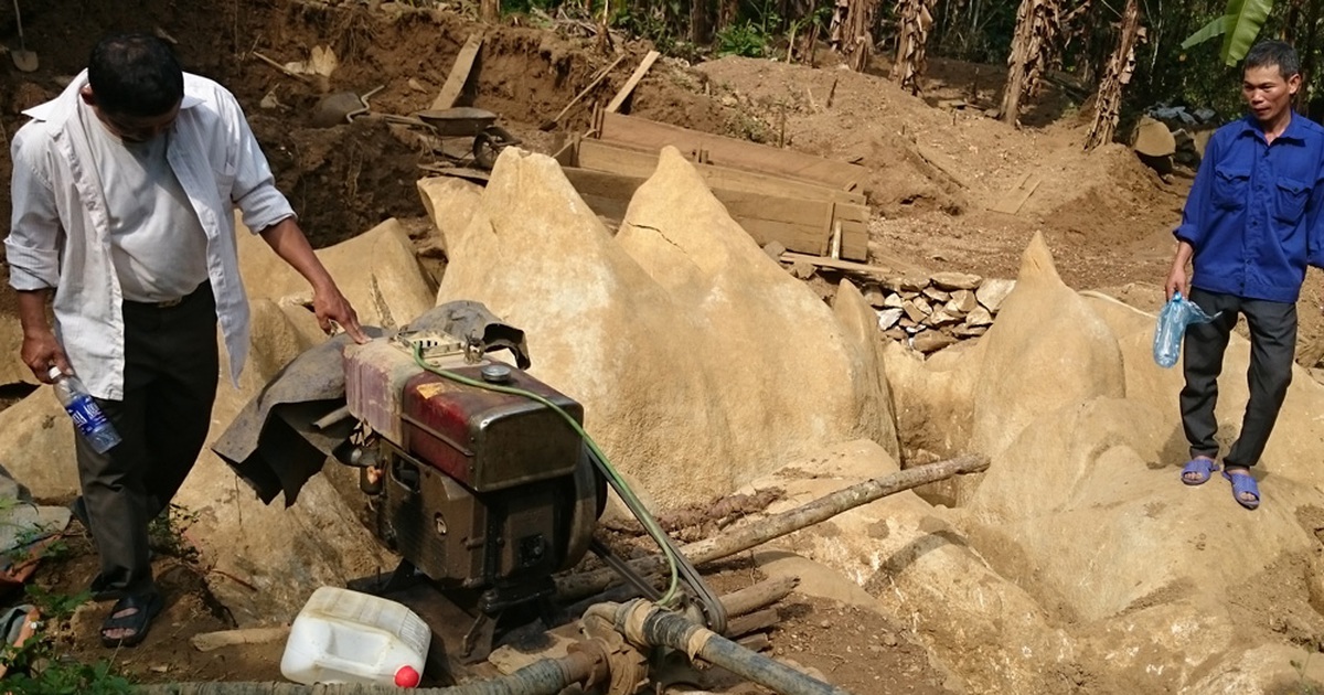 Đột nhập ‘đại công trường’ đá đỏ trái phép