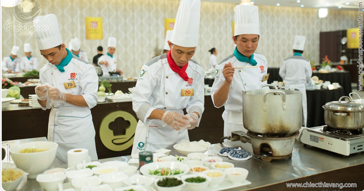 Từ sợ chuyện bếp núc trở thành đầu bếp trưởng