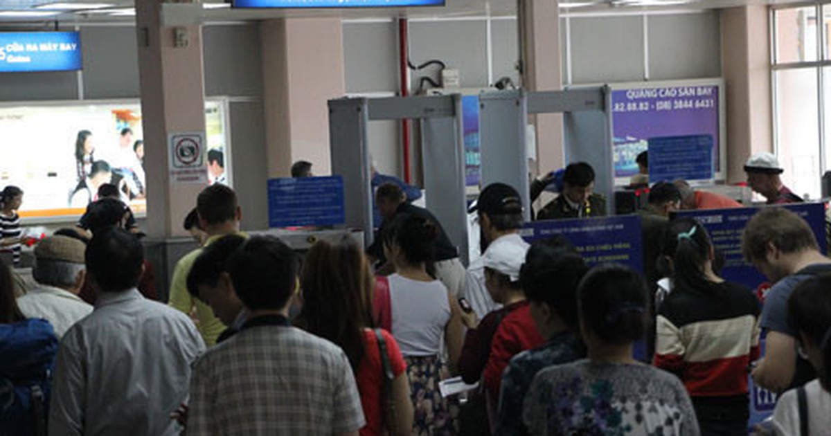 Cấm bay 12 tháng một hành khách dọa có bom