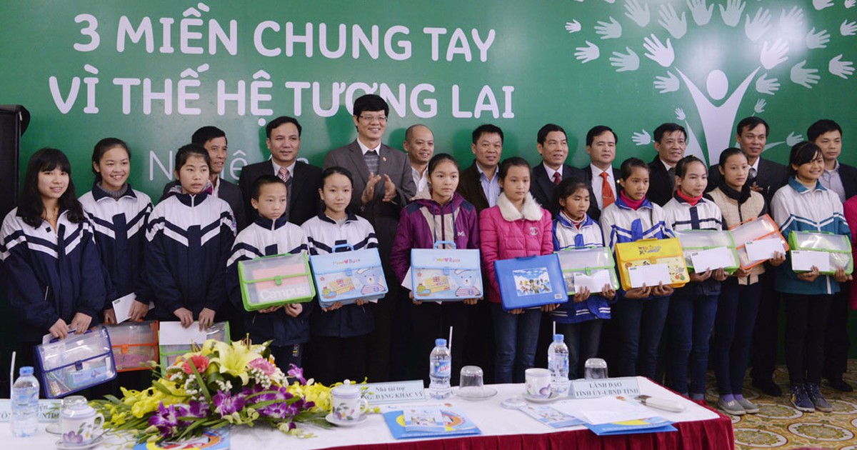 Chung tay mang Tết ấm cho trẻ em khó khăn