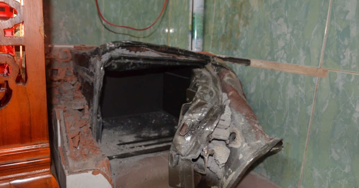 Nổ súng, bắt giữ hai nghi phạm trộm két sắt