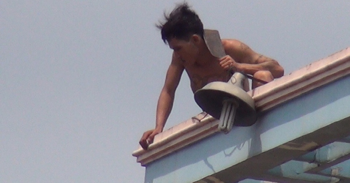 Nghi phê ma túy cầm dao đòi chém nhiều người