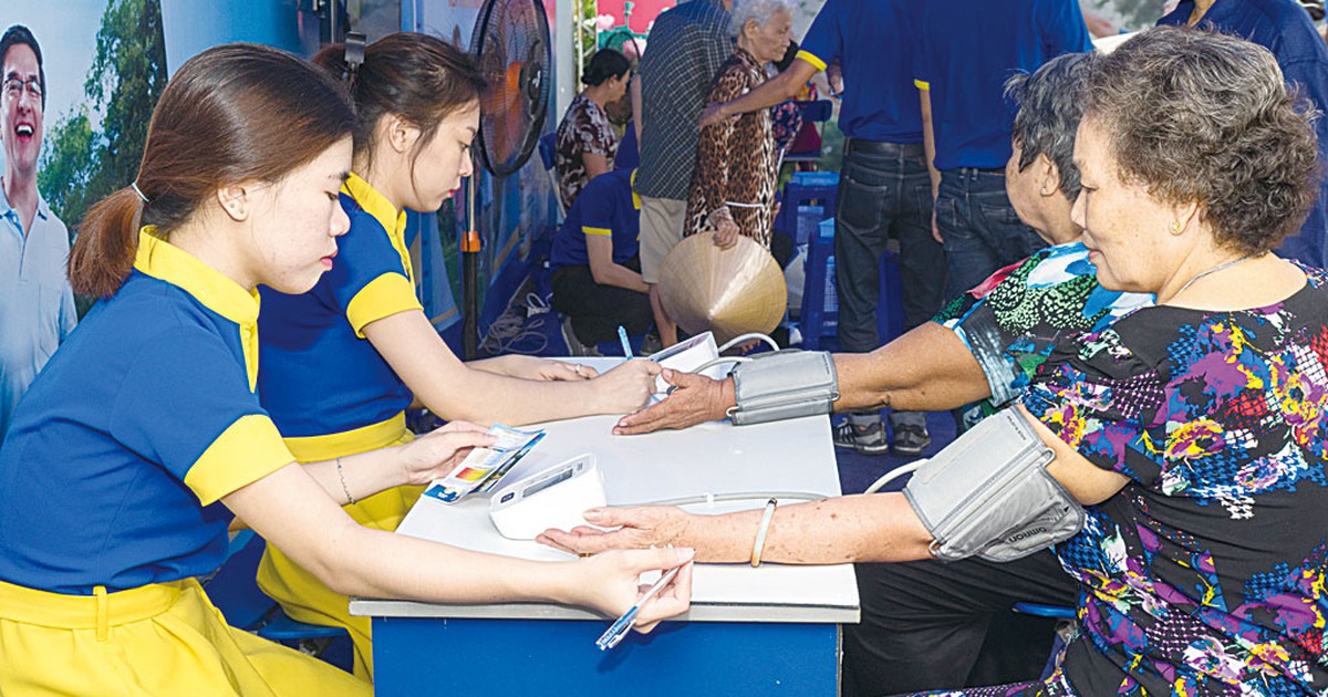 Sức hút từ hành trình chăm sóc sức khỏe cho người cao tuổi của Vinamilk