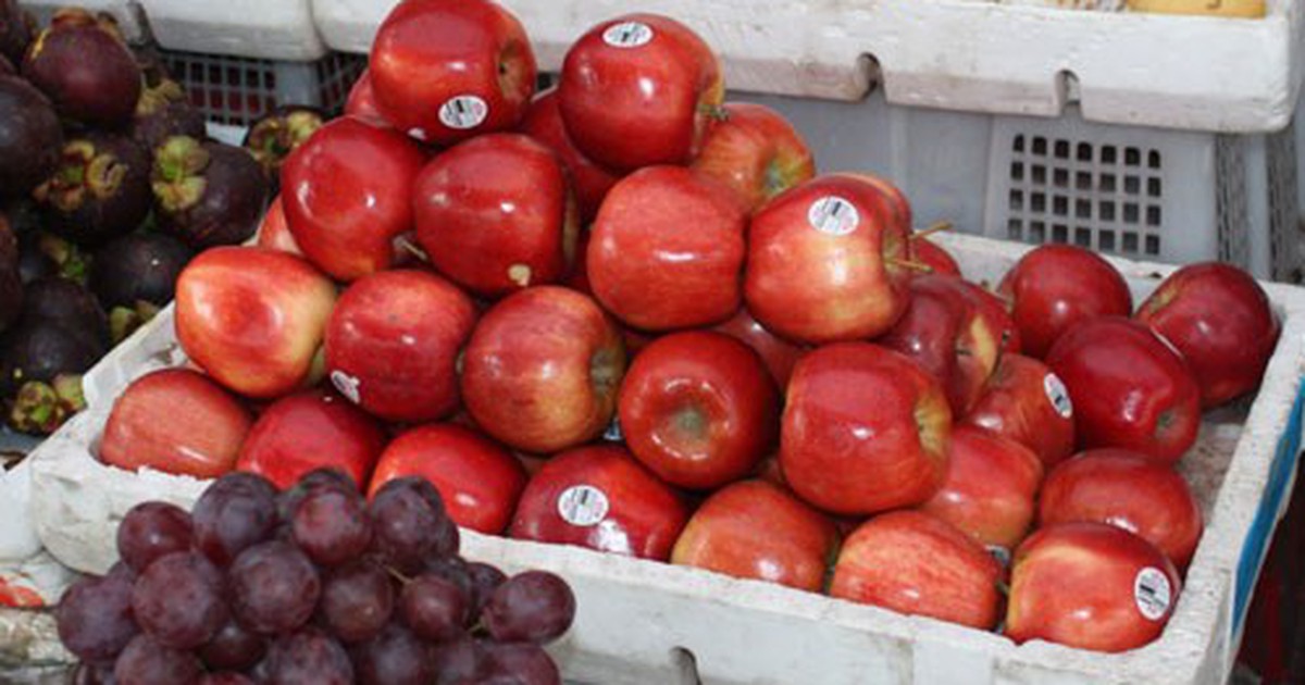 Tiêu hủy gần 1 tấn trái cây Trung Quốc nhập lậu