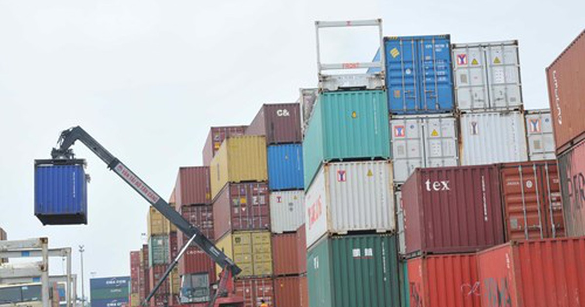 Hãng tàu Hanjin phá sản để lại hơn 4.000 container tại cảng Việt Nam