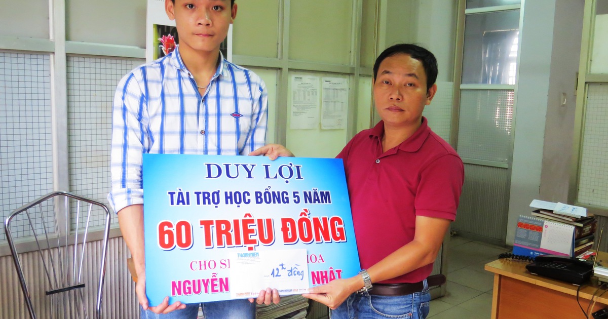 Võng xếp Duy Lợi tài trợ học bổng cho sinh viên nghèo
