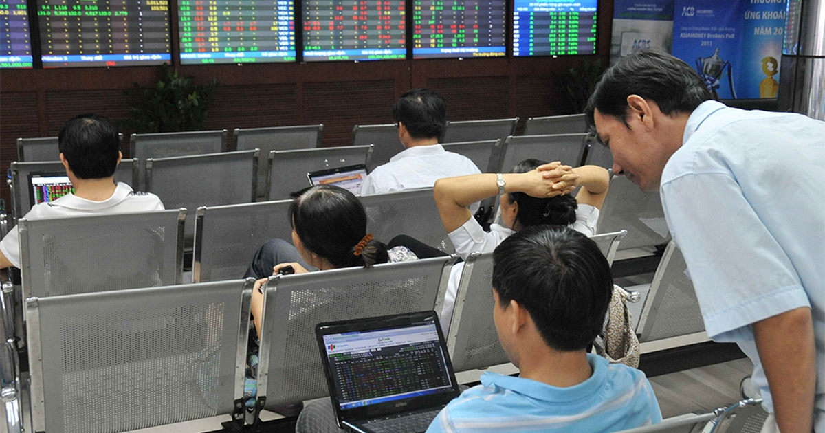 Nhà đầu tư ngoại mua gần 26.000 tỉ đồng trên sàn chứng khoán Việt