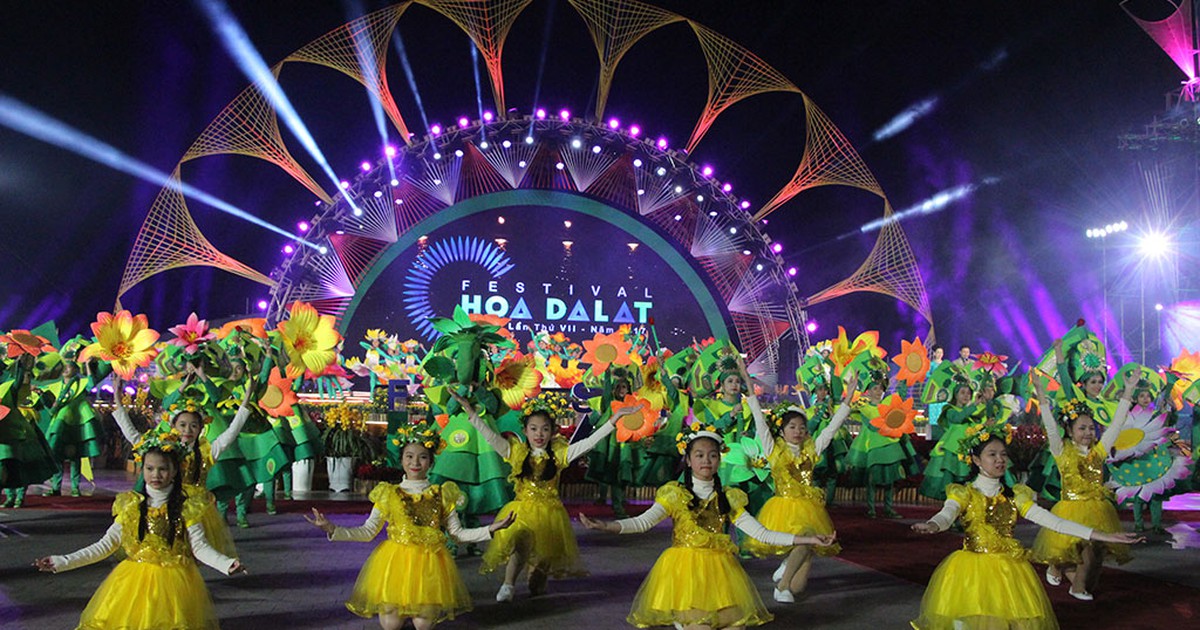 Khai hội Festival Hoa Đà Lạt 2017
